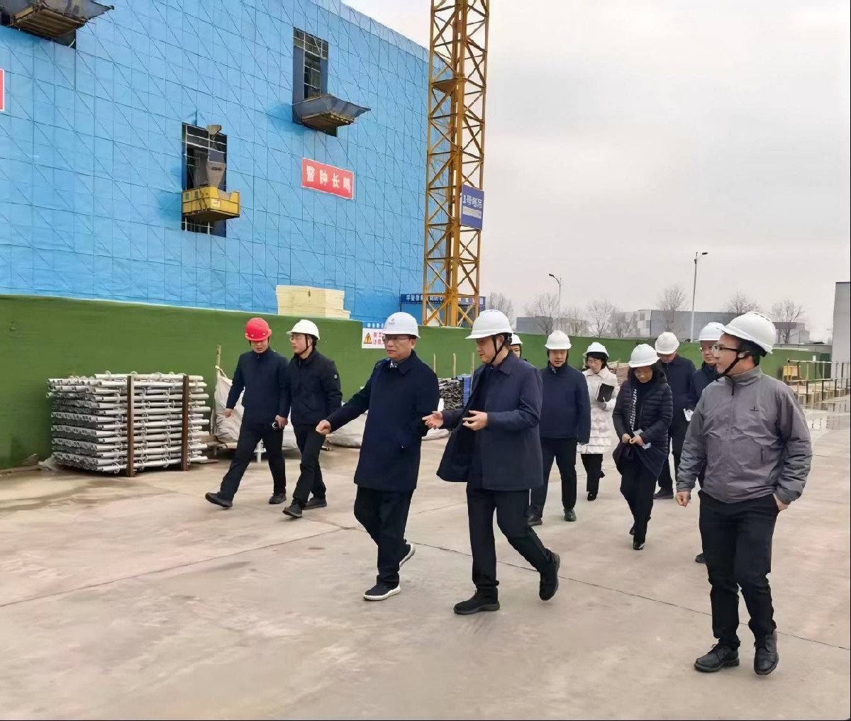 淮安工業(yè)園區(qū)黨工委書(shū)記崔步銀調(diào)研公司在建項(xiàng)目